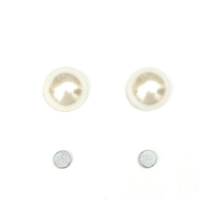 Round flat back pearl style magnetic earrings for non-pierced ears