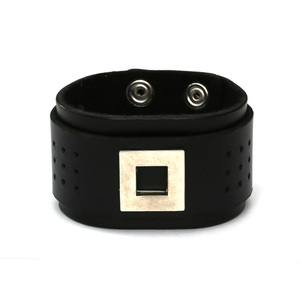 Unisex black organic leather Manhattan bracelet with stainless steel ideal for men and women