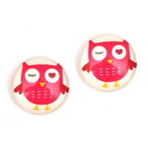 Pink owl on white glass button with gold-tone clips