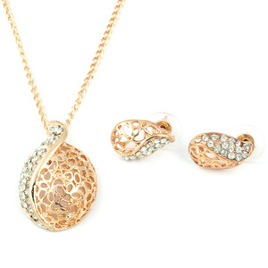 Gold plated Cubic Zirconia filigree lotus pendant necklace and earrings jewellery set