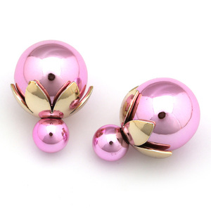 Double sided pink electroplate resin ball with gold-tone leaf bead cap ear studs