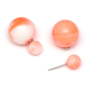 Light salmon resin bead with marble effect double sided ear studs