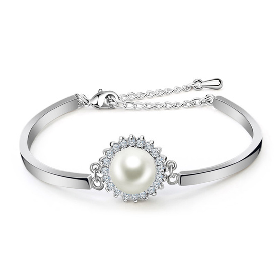18ct White Gold Plated Simulated Pearl with Cubic Zirconia Flower Charm Adjustable Bracelet