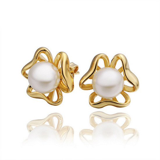 18ct gold plated with simulated pearl flower stud earrings