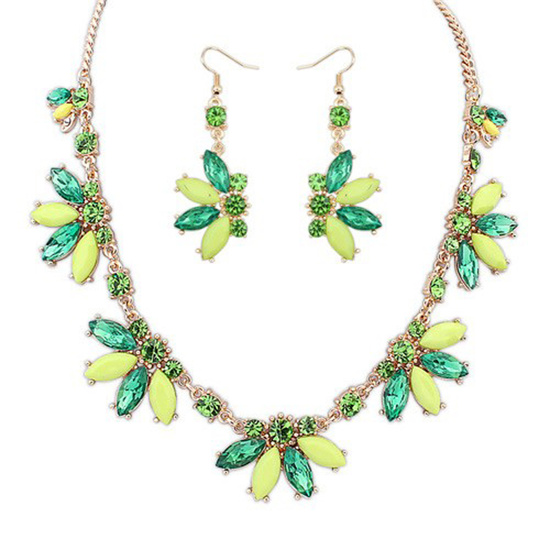 Gorgeous green faceted flower with CZ crystal gold-tone necklace and earrings jewellery set