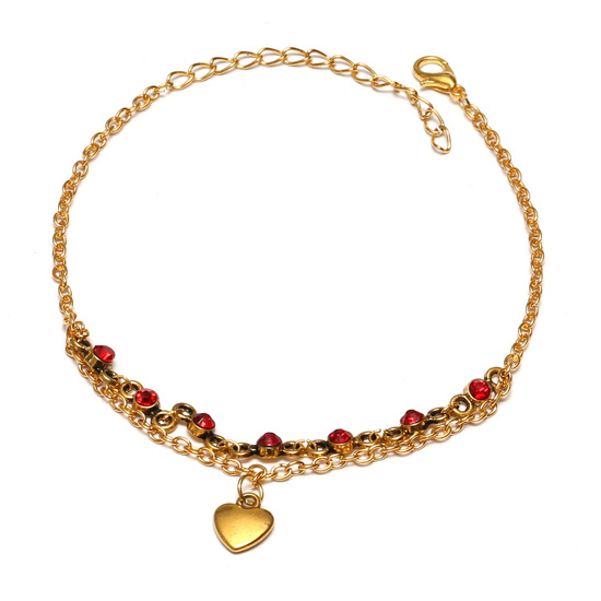 Goldfarbenes Fußband mit Herzanhänger und rubinroten Strasssteinen