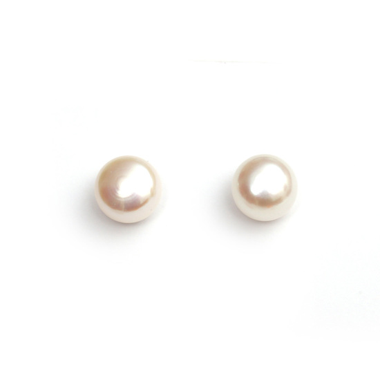 White freshwater pearl Sterling Silver stud earrings