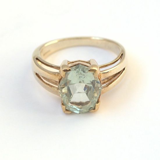 9ct Gold Cocktail Ring with Green Amethyst (approx....
